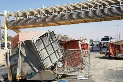 Truck crashes into pedestrian bridge in Ajman
