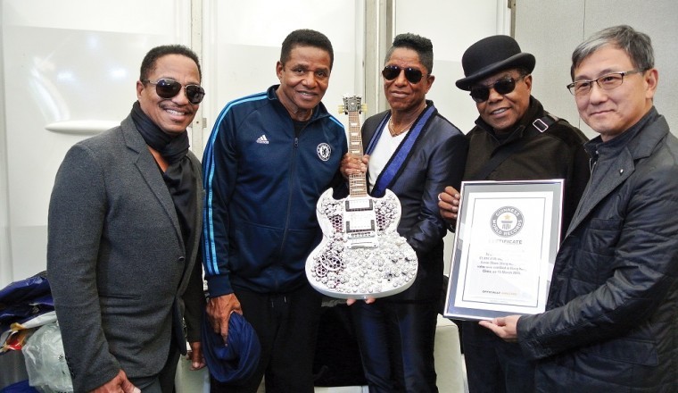 The World’s Most Valuable Guitar worth 2 Million Dollars Decorated with over 11,441 Diamonds Will Be on Display at the Upcoming Jewellery and Watch Show Abu Dhabi