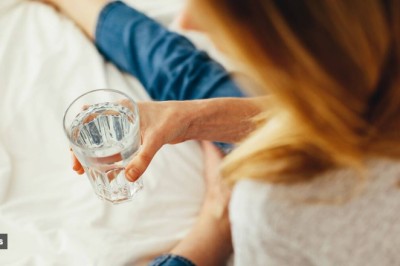 Simple ways to keep yourself hydrated throughout the day