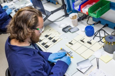 ألسيم إنيرجي تظهر إلى العلن لتوفير بطاريات قابلة للشحن تتميز بتكلفة منخفضة وأداء عالٍ