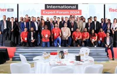 فيشر تشارك رؤاها حول مستقبل قطاع البناء والإنشاءات في منتدى الخبراء الدولي