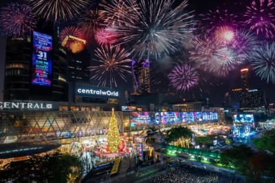 CentralwOrld Countdown 2025: A Spectacular Fireworks Show Welcomes the New Year in the Heart of Bangkok