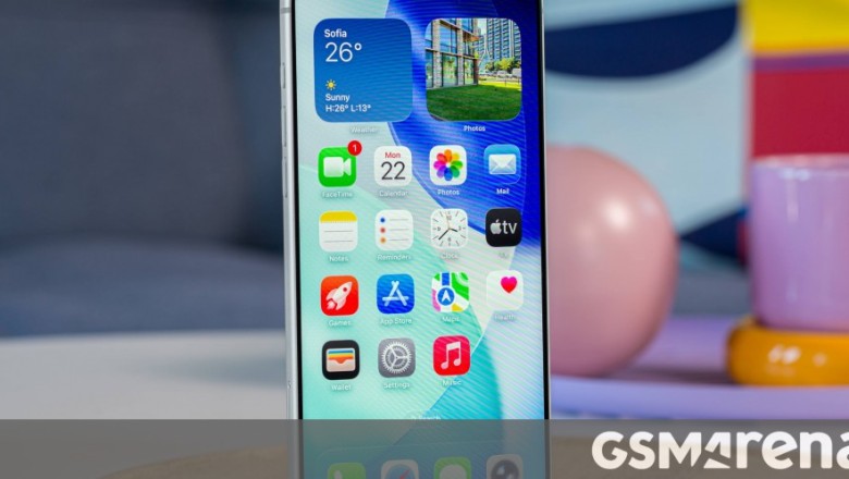 Samsung is saving its best displays for iPhones, not Galaxies